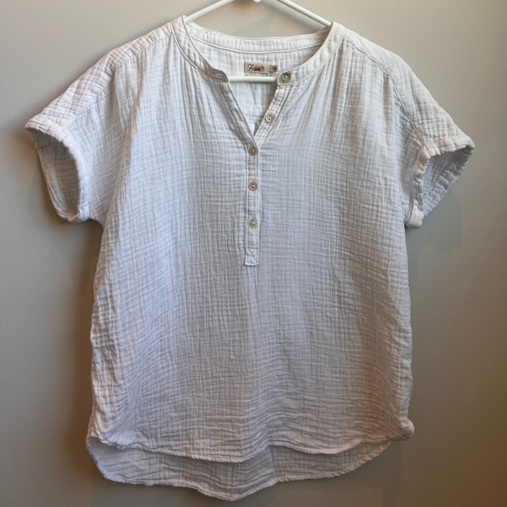 Fahery Lightweight Button Top